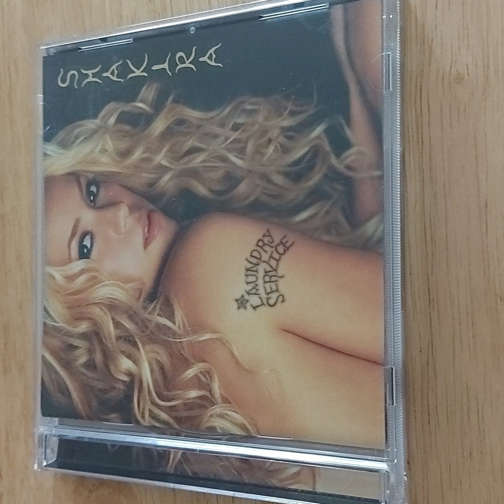 Shakira -  Laundry Service